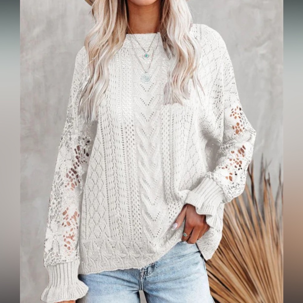 Women’s loose sweater size large